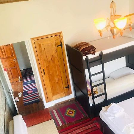 Flora'S Guesthouse 'The Fir Gate' Gjirokastër 외부 사진
