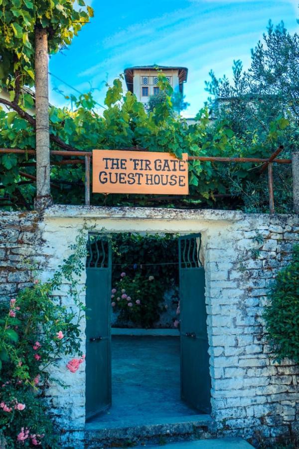 Flora'S Guesthouse 'The Fir Gate' Gjirokastër 외부 사진