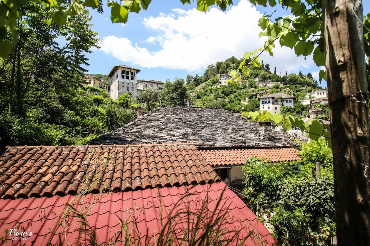 Flora'S Guesthouse 'The Fir Gate' Gjirokastër 외부 사진