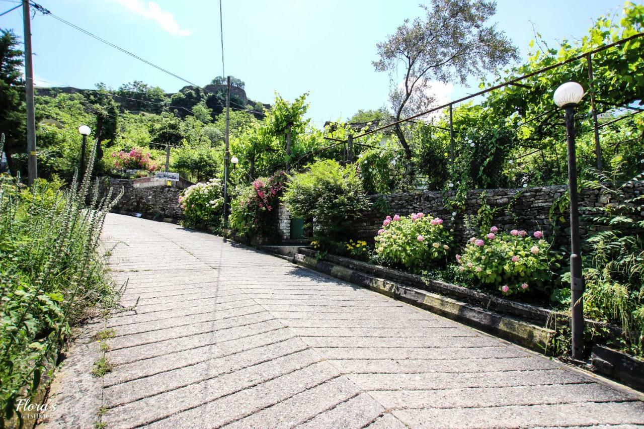 Flora'S Guesthouse 'The Fir Gate' Gjirokastër 외부 사진
